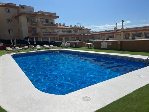 COASTAL PARADISE 3bed , POOL , SEA VIEWS!