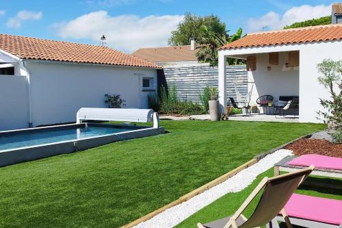 Maison de plain-pied au calme avec piscine