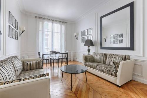 Invalides Pont Alexandre III Luxury Apartement 2BR