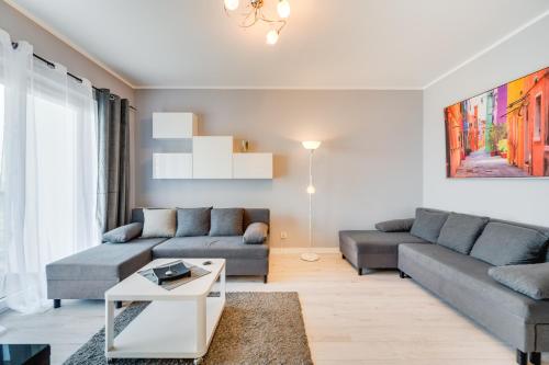 Aleja Rzeczypospolitej 4C by Homeprime