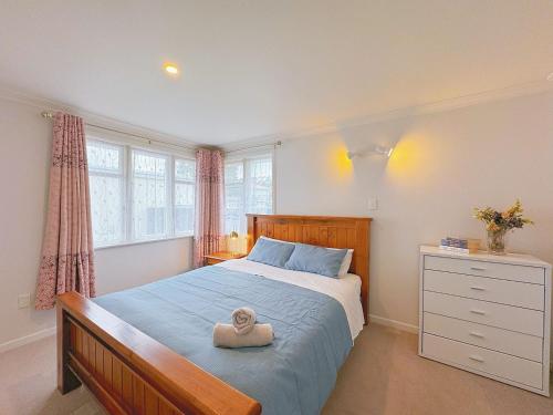Ένα ή περισσότερα κρεβάτια σε δωμάτιο στο Charming Spacious 4 BR house