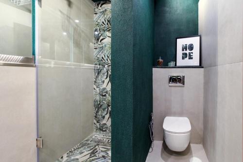 The Captain Suite