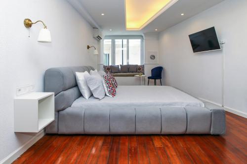 The Captain Suite
