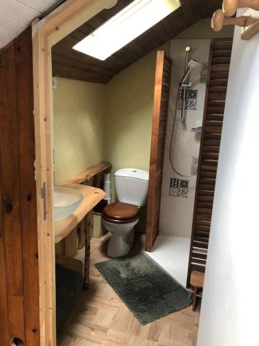 Ένα μπάνιο στο A l'orée de soi - Maison forestière de la Soie - Eco gîte, chambres d'hôtes, camping au pied des Vosges