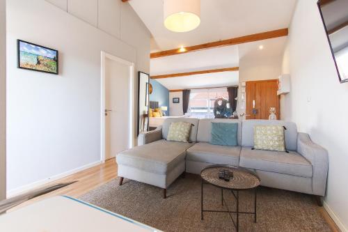 Principe Real Deluxe by Homing