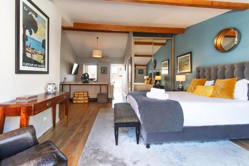 Principe Real Deluxe by Homing