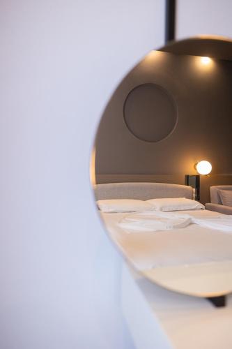 Cama o camas de una habitación en Royal Blue Hotel