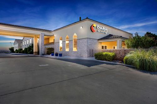 a building with a california fast food restaurant at Comfort Inn & Suites I-25 near Spaceport America in Truth or Consequences