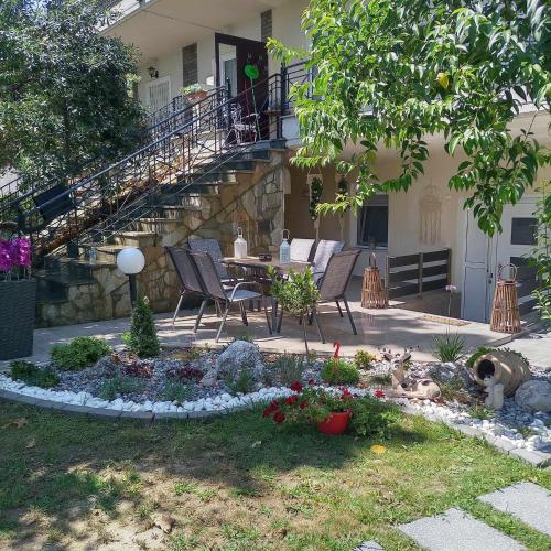 Zahrada ubytování Fanis Apartments