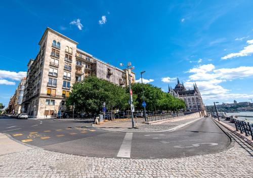Cosy Parliament Apartment