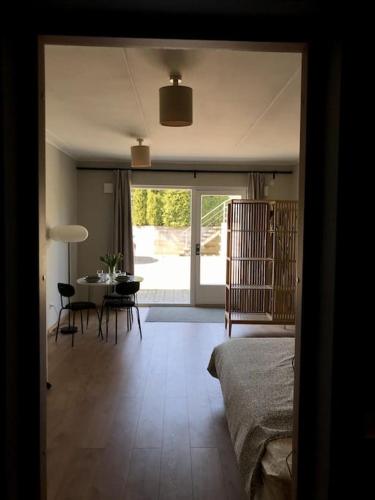 Ένα ή περισσότερα κρεβάτια σε δωμάτιο στο Small Cozy Otepää Retreat with sauna