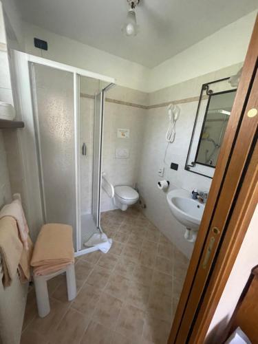 Koupelna v ubytování Hotel Le Petit Abri