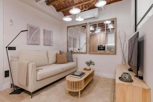 Elegant apartment in Austrias neighborhood CON10