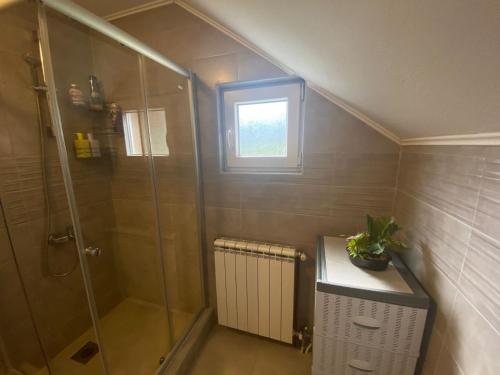Galería fotográfica de Holiday Home Ciara en Kolašin