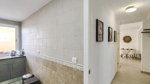 El Palo 5 by Pineapple Homes
