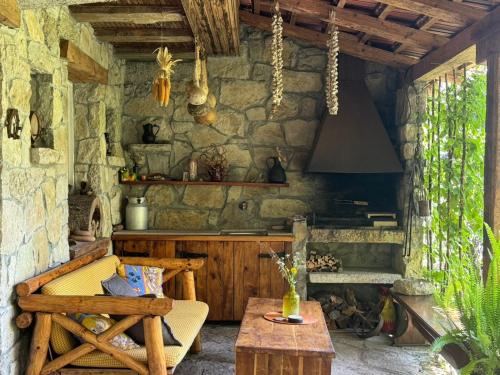 Φωτογραφία από το άλμπουμ του Artistic Garden House σε Cetinje