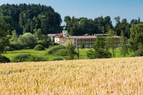 Gallery image of OptimaMed Gesundheitsresort Bad Wimsbach in Bad Wimsbach-Neydharting