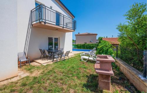 Gorgeous Home In Medulin
