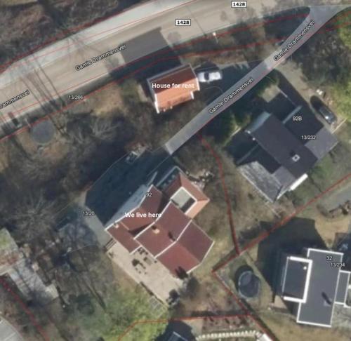 an overhead view of a map of a house at Lite hus 15 min fra Oslo in Høvik