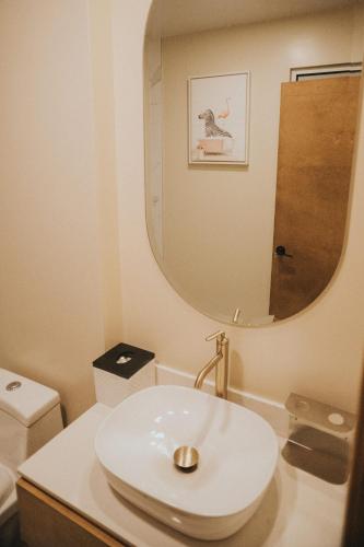 Um banheiro em Jules & Laurent Hotel Contemporaneo