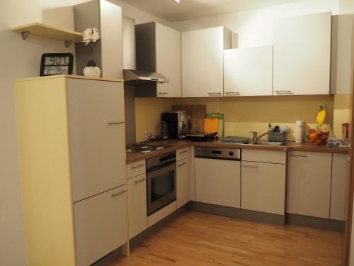 Kuchyň nebo kuchyňský kout v ubytování Stadtferienwohnung im Zentrum