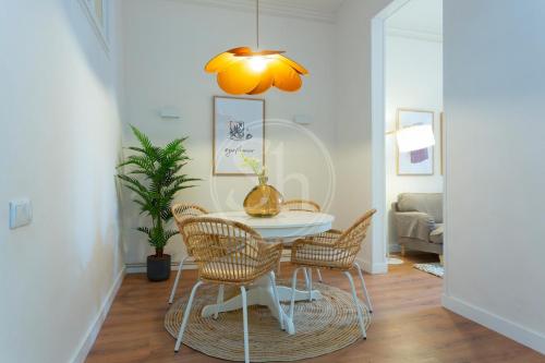Urban Eixample Stay in Central Barcelona