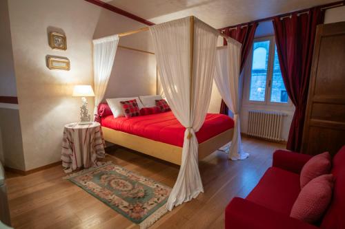 Peruzzi Luxury Apartment by Mamo Florence