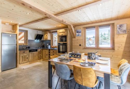 Η κουζίνα ή μικρή κουζίνα στο Chalet Mazot Savoyard