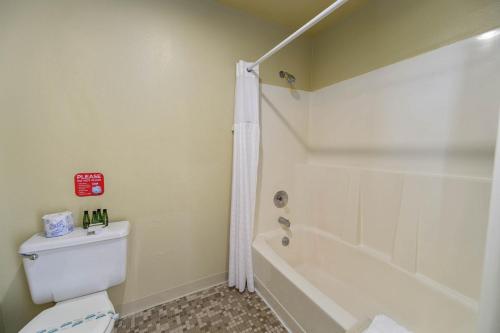 Un baño de Cocusa Motel