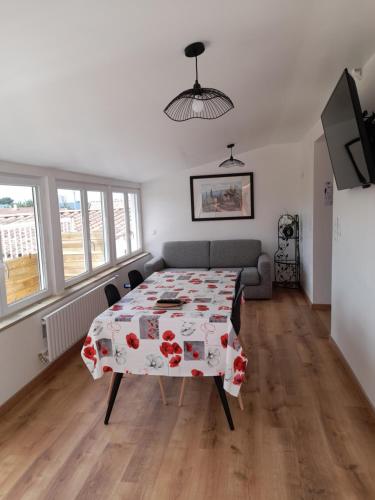 Logement lumineux avec terrasse