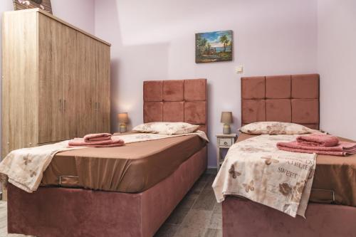 Katil atau katil-katil dalam bilik di Villa Parisi Naxos Deluxe Free Car Rental