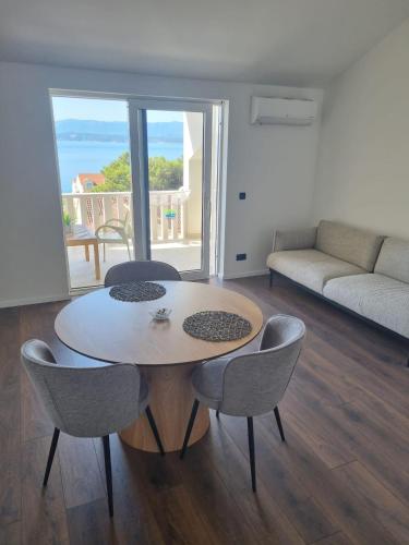 Apartments & Rooms LUKA