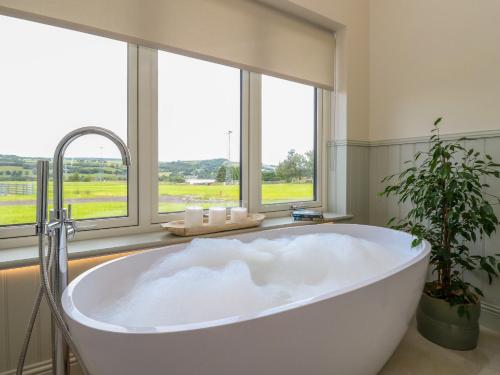 Gambar di galeri bagi Strawberry Cottage di Blairgowrie