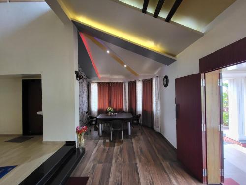 Φωτογραφία από το άλμπουμ του Paras Holiday Home σε Satara