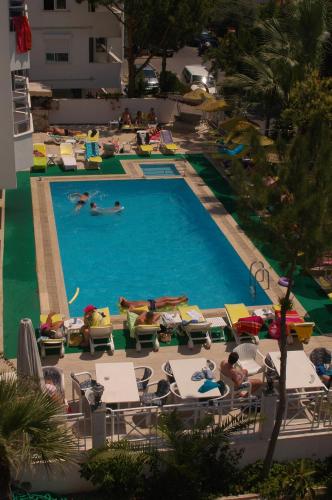 Bazén v ubytování Myra Hotel nebo v jeho okolí