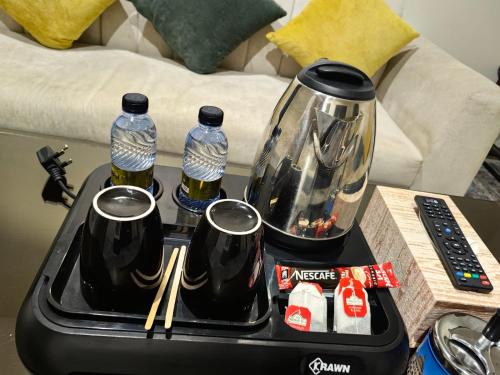 Příslušenství pro přípravu čaje a kávy v ubytování Elaf HotelSuits
