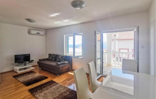 Nice Apartment In Novi Vinodolski With Wifi