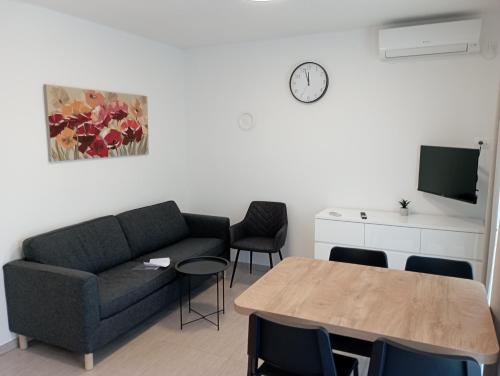 Gallery image of Apartments Tiziana in Pinezici