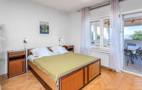 Gorgeous Apartment In Novi Vinodolski With Wifi