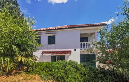 Cozy Apartment In Novi Vinodolski