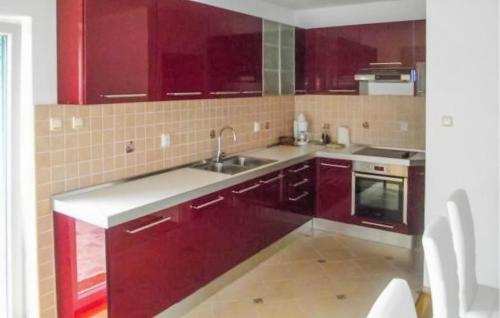 2 Bedroom Beautiful Apartment In Novi Vinodolski