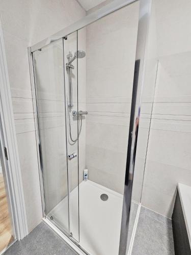 Um banheiro em Dromod suites