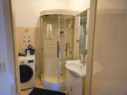 Ένα μπάνιο στο Apartmani Hereditas