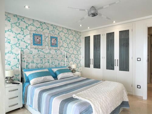 Benidorm beach Levante luxury photo 8