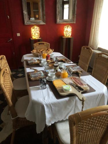 B&Bの敷地内または近くでの食事または食べ物