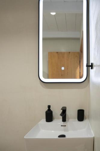 Φωτογραφία από το άλμπουμ του Kallithea Luxury Apartment στον Άγιο Ιωάννη