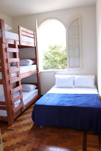 Postel nebo postele na pokoji v ubytování Nuhh Hostel