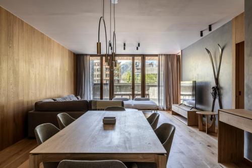 Posezení v ubytování Un diamante de montaña l A Pie De Pistas De Esquí - Gimnasio - Sauna - Piscina l 8Pax l by BonesVacances
