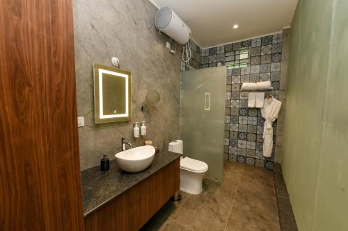 Koupelna v ubytování Inventree Aranya Resort & Spa