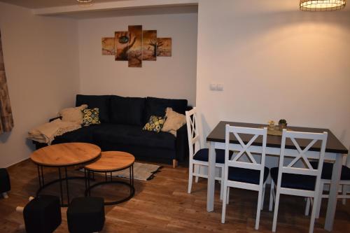 Statek DĚRAVÁ BOTA